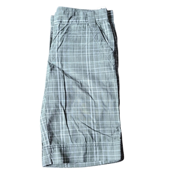 Calvin Klein Jeans green plaid khaki shorts - Picture 12 of 12